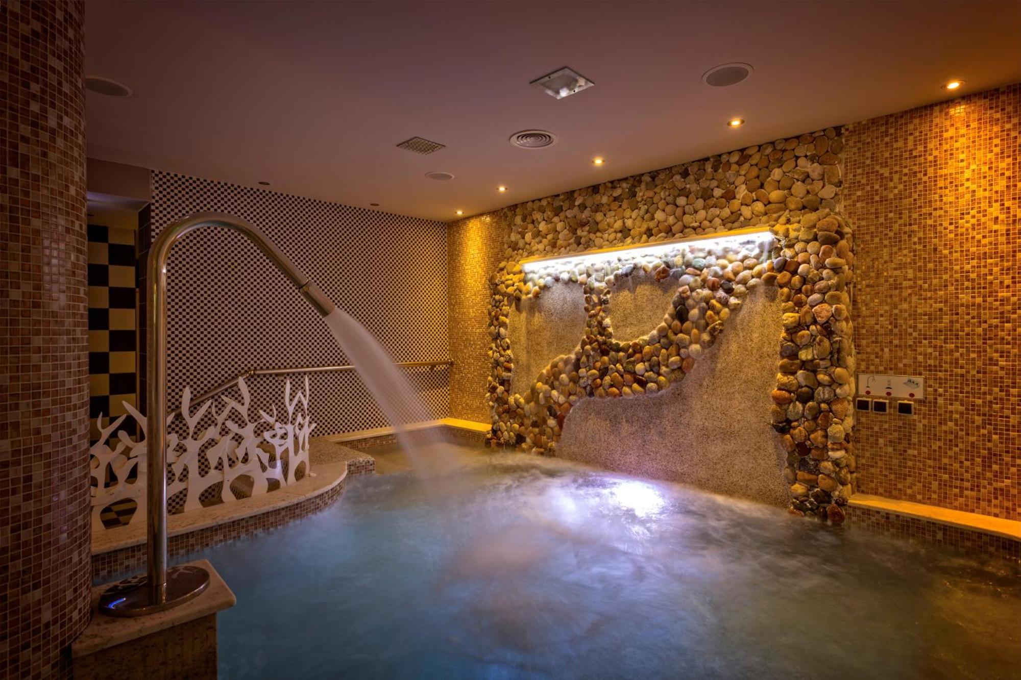 Lagomandra Hotel And Spa Kültér fotó